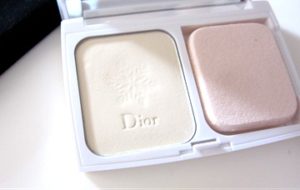 dior-diorsnow-white-reveal-compact-foundation-300x190